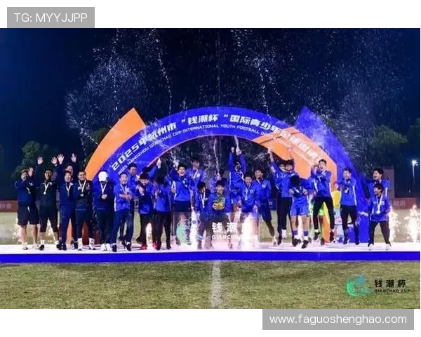 南京足球队与杭州足球队速度较量的赛后分析与总结