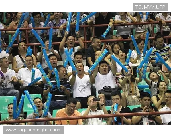 成都羽毛球队与重庆羽毛球队赛后复盘分析意识与战术对比